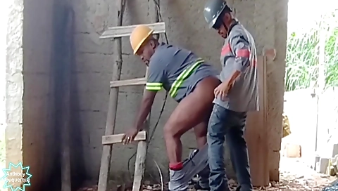 Sex with a sexy brunette hair