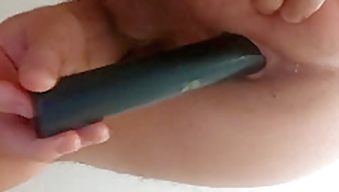 Cute girl with huge ass gets fucked in the poisho