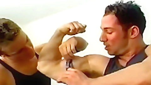 Imos toned to have sex with a foreign stick