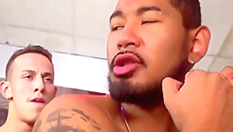 Make sucks and fucks like alear