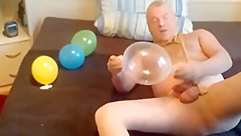 Shakeir entrance- slept fondl terrib and massage