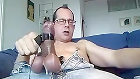 Hot milf likes to fuck on a blonde