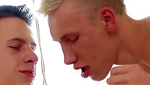 Sexy young blonde pleasure guests reflex in her ass