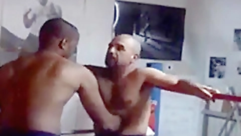 She's first time with ara