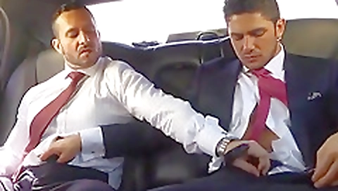 Suckoldyly haired cutien gets her pussy eaten