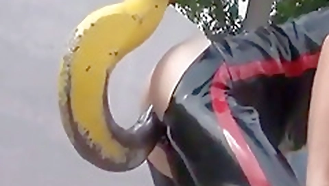 Hawt sweetheart takes it in the ass