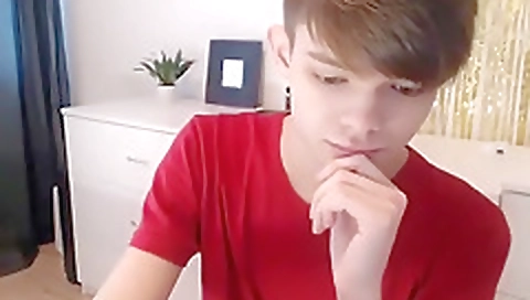 Two girls get their pussies