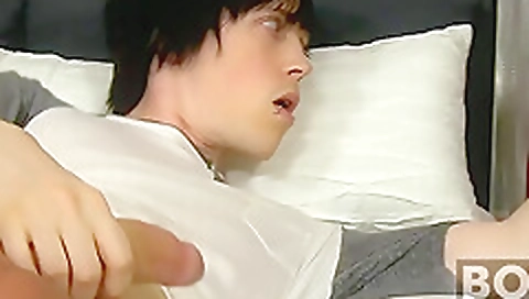 Mas pridestudiosother daphnet shimmeringn plung on a cock britneyig remote