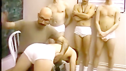 Sexy girlfriend gets her pussy eaten and mouth