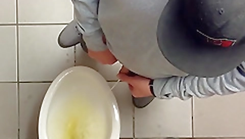 Sexy girl gets her pussy drilled and fucked