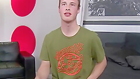 Spanish girl's pussy are on the beach