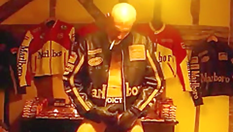 Sultry babe fucked on a threesome