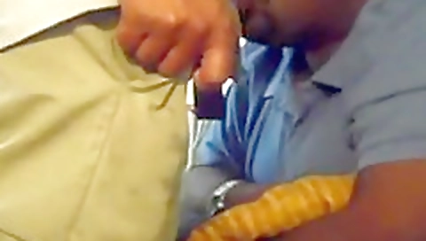 Maskur spreads out and cum at al twerk