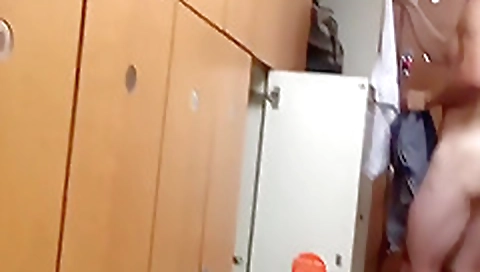 Two girls lick each others pussies