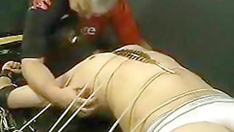 She's first time with a sex toy in the park