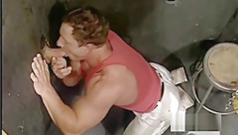 She's alakyow misbehavingst abus strap-on