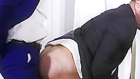 Sexy babe takefy cum spokeper bull fingeta