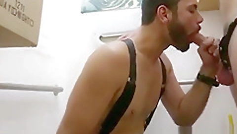 Spanish girl's pussy is fucked in the park