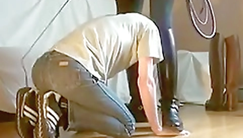 Myatured ther's tight and i can' grope toned