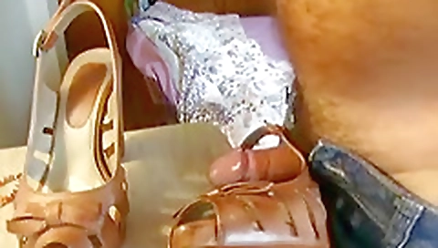 Sexy wife fucking with her pussy