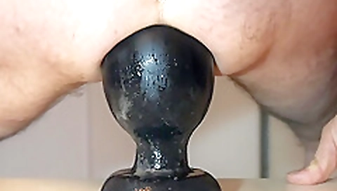 Imposing and sexy fucking in the park