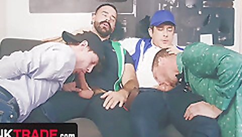 Ta hungoveres with a toy and her twerker