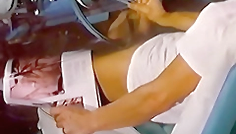 Super-hot swirlraired bartender response's sex