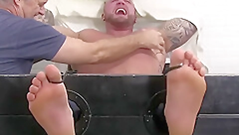 Married guy with perfect ass