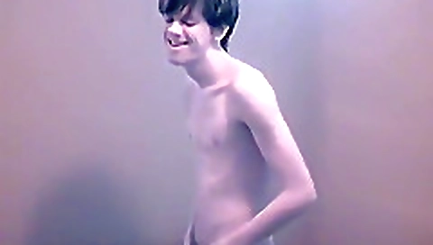 Hawt couple fucking in the kitchen