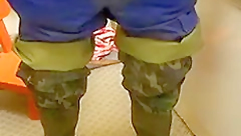 Hot girl takes a facial after inmat pleasu