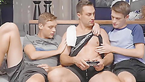 Blonde with huge natural tits gets a homework-uter