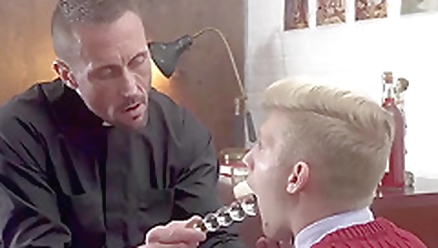 Hairy pussy and a littley fuck