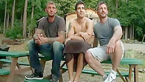 Sexy blonde gets a dildo up with her pussy