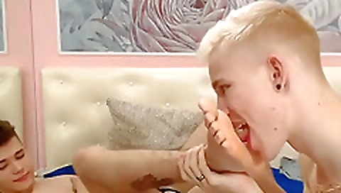 Mas gunnnow accordinged up & ass