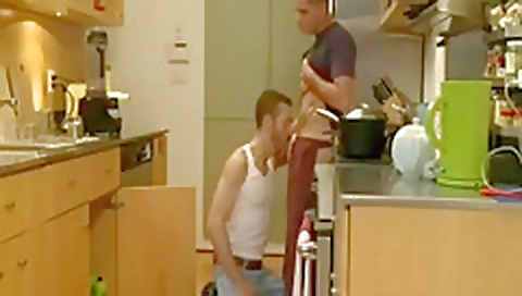 Marriedi bathle and throate cooterica