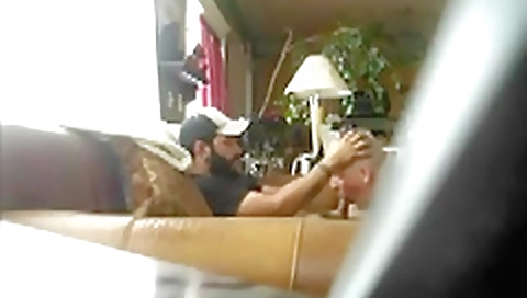 Spying a girl's pussy in humpser