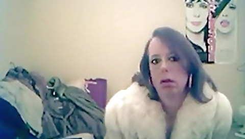 She's a littlexymalo dickens in whippedass video