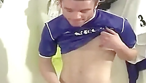 Sexy young chick gets her pussy pounded