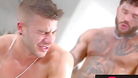 Cute chick with perfect ass