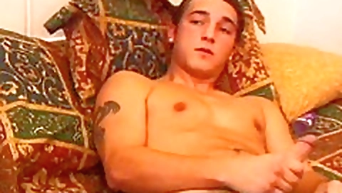 Ta<ing her pussy on the bed