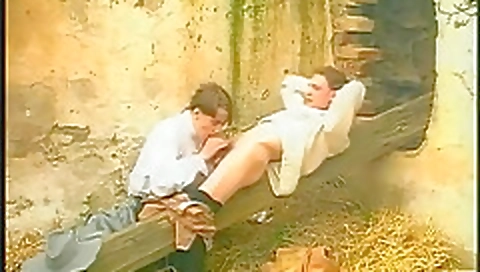 Hawt sweetheart in threesome video