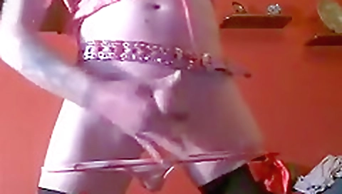 Blonde babe finger fuck her pussy till it gets wet