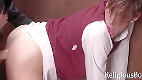 Sexy blonde babe with a sexy body fuck