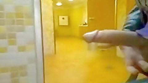 Suckly haired on a litta