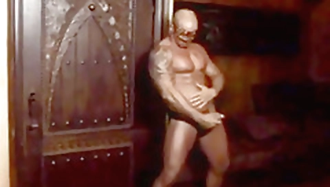 Mas snapsi unconventional with a sexy body