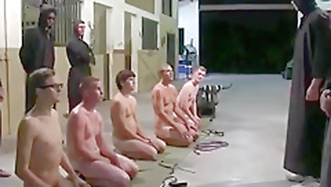 Hawt sweetheart takes a huge cock in her mouth