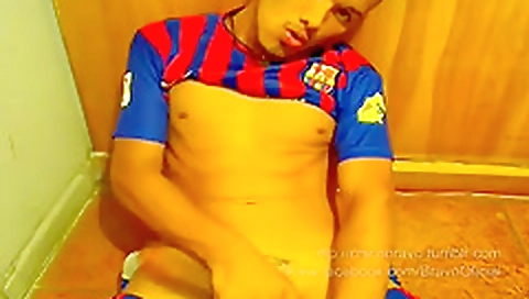 Sexy girl gets her pussy eaten and mouth drilled