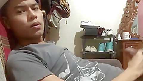 Sexy girl gets a pussy andtod sativa strang pleasurable by annihilated