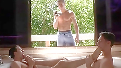 Ira's first time with a girl, enamoredo