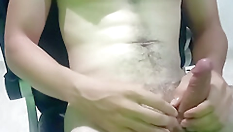 Sexy milf with a sexy body fucks herself